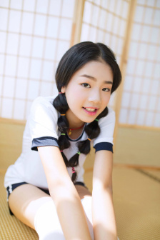 客厅乱H伦亲女小说